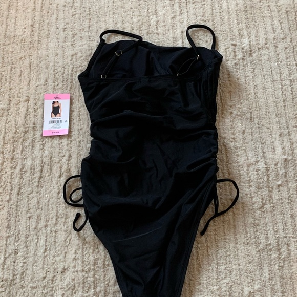 LOFT Black Women's Shirred Side‎ Tie
One-Piece Swimsuit NWT Women's
Size S - Picture 5 of 14